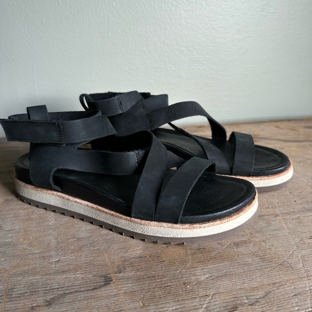 Merrell Black Leather Sandals - 7